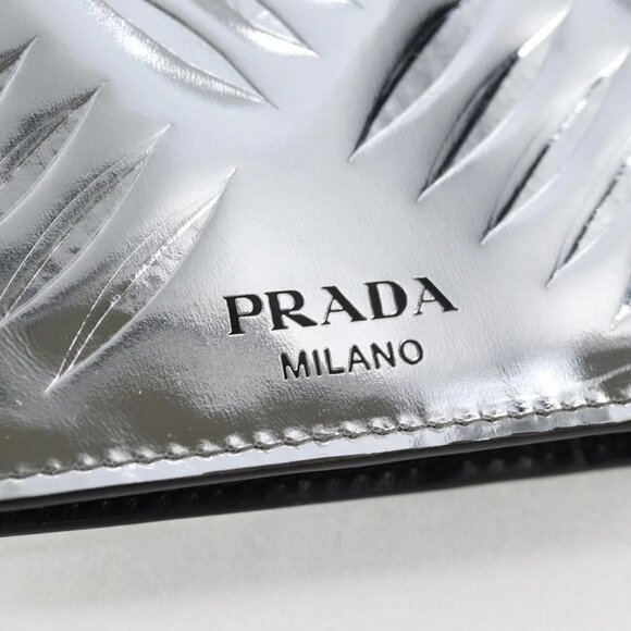 PRADA Wallet Patent leather Silver Auth 127893M - Picture 13 of 15